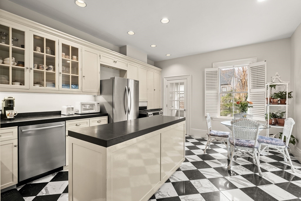 8 Warren Square, Unit 2 Boston, MA 02130 - Photo 6 of 42 Gallery Image 6