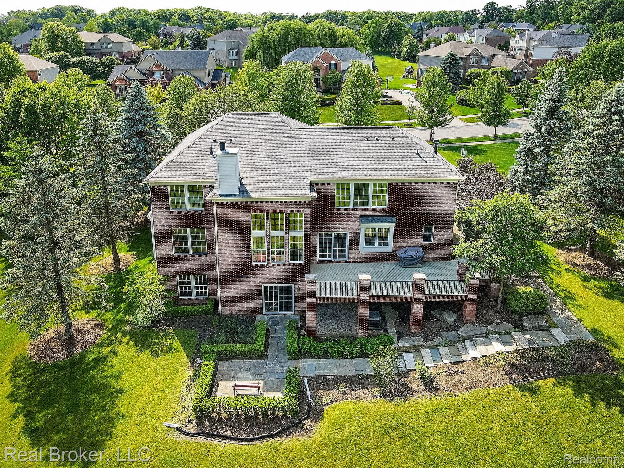 2318 Andover Boulevard Rochester, MI 48306 - Photo 64 of 74 Gallery Image 64