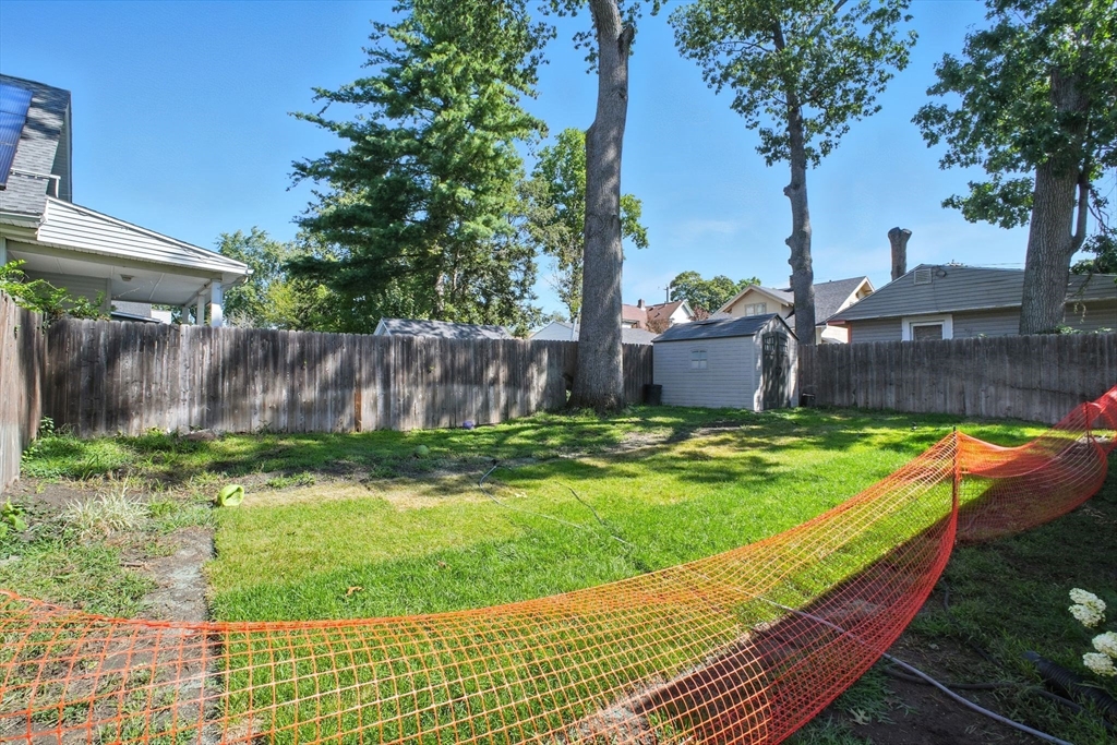 98 Rollins Street Springfield, MA 01109 - Photo 20 of 21