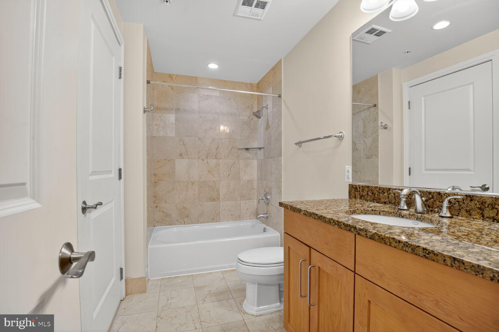 8220 Crestwood Heights Drive, Unit 418 McLean, VA 22102 - Photo 12 of 28 Bathroom