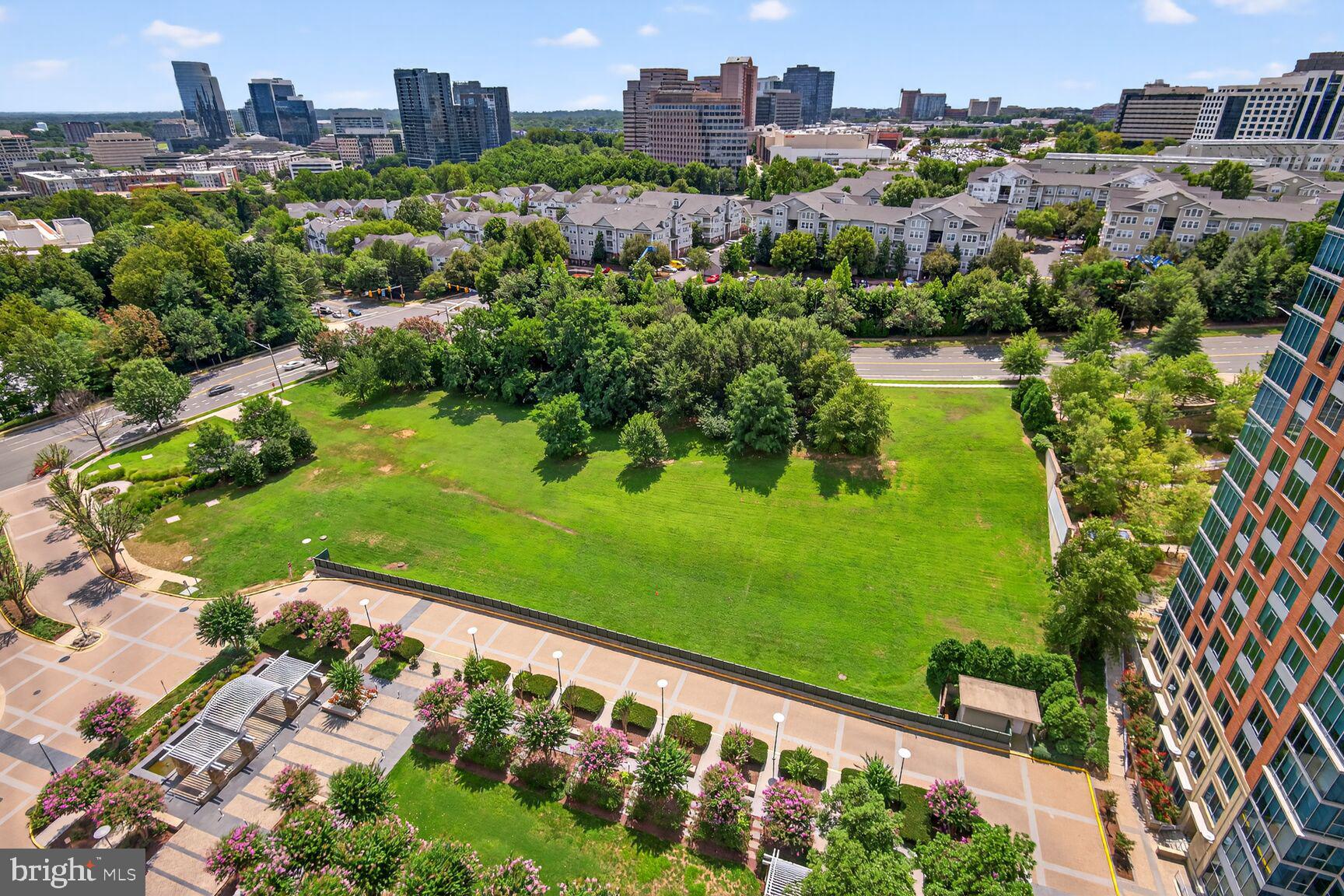 8220 Crestwood Heights Drive, Unit 418 McLean, VA 22102 - Photo 22 of 28