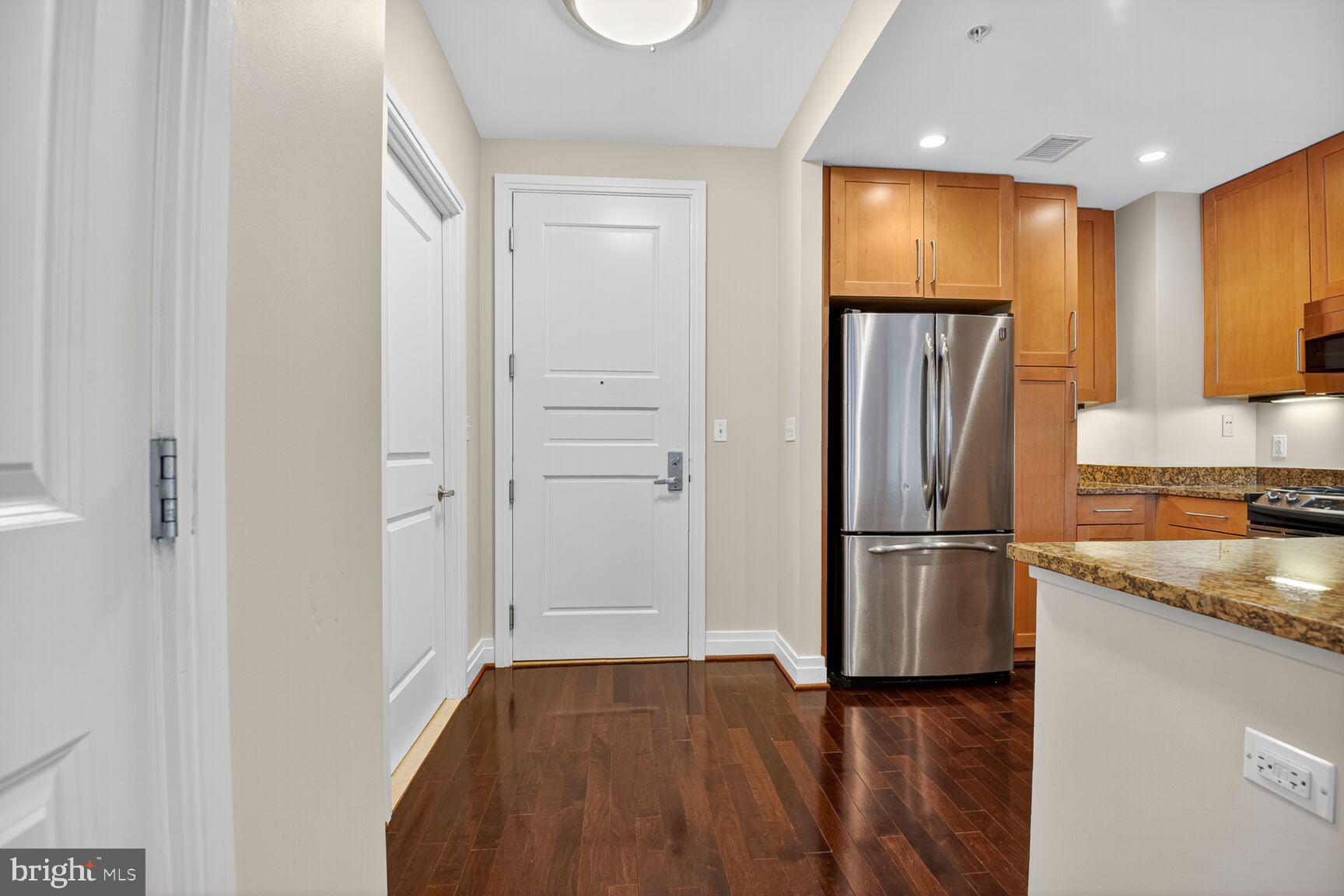 8220 Crestwood Heights Drive, Unit 418 McLean, VA 22102 - Photo 3 of 28 Ensuite Unit 418