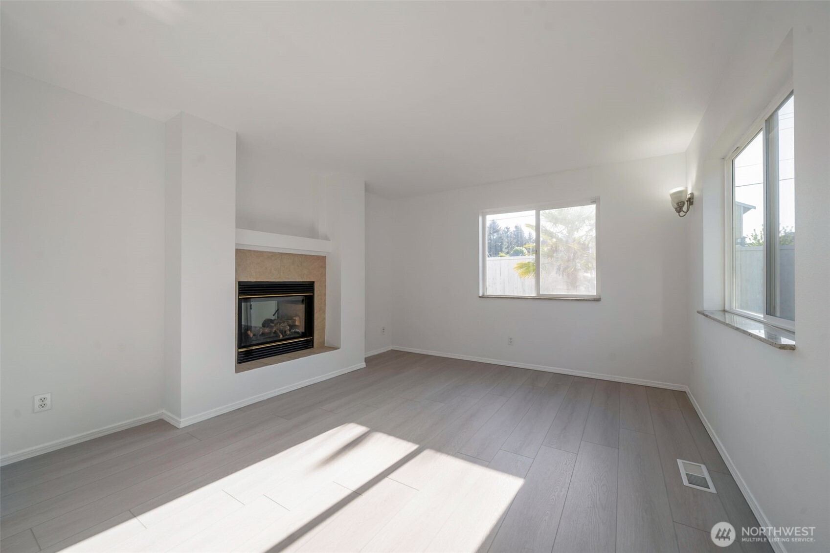 9925 South 242nd Place Kent, WA 98030 - Photo 7 of 26