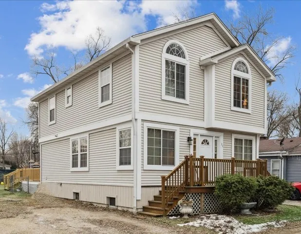 $300,000 | 35 Tremont Road, Fox Lake, IL 60020