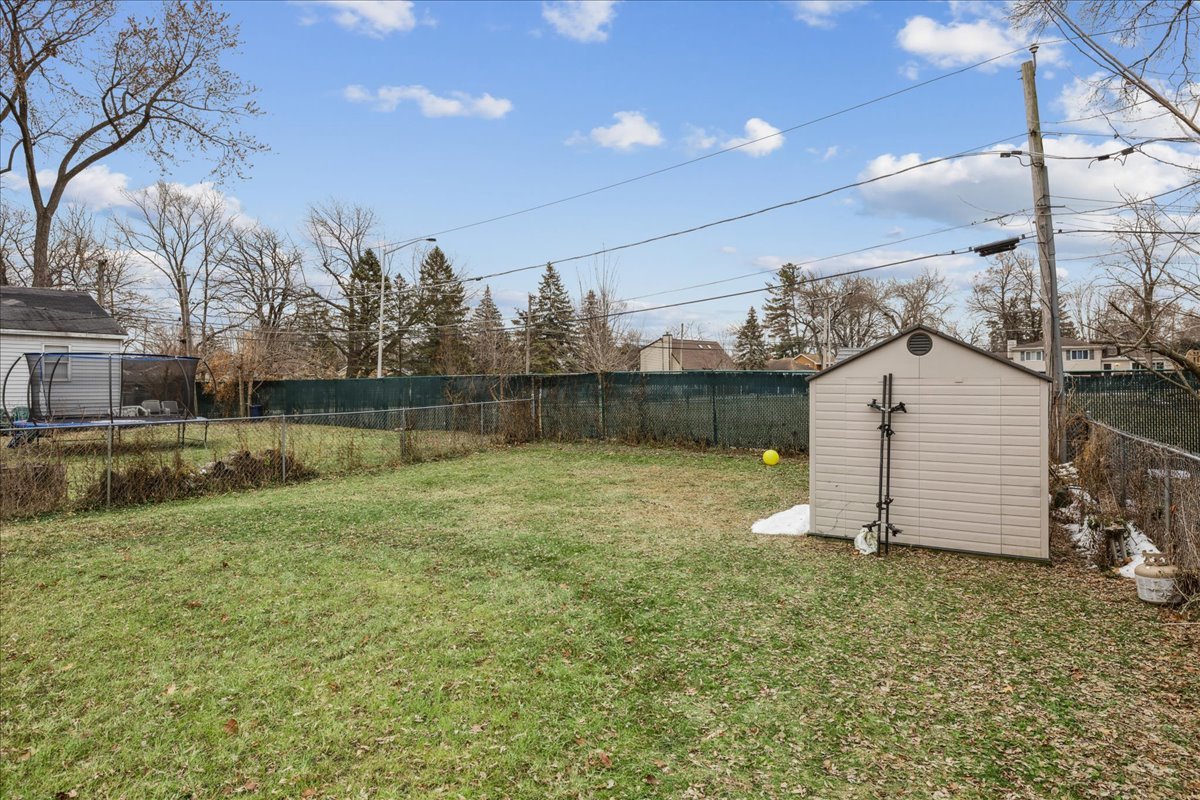 35 Tremont Road Fox Lake, IL 60020 - Photo 18 of 22