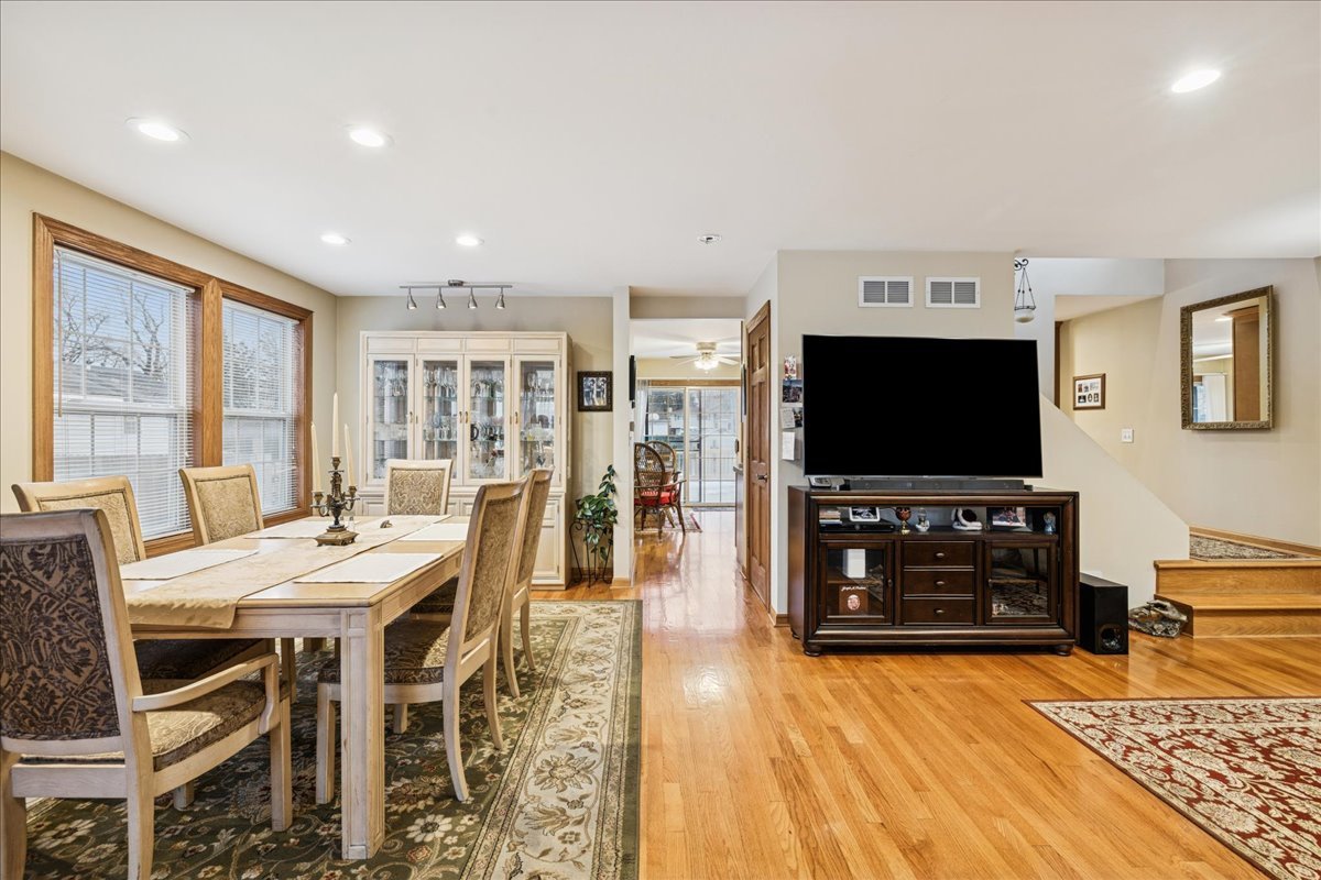 35 Tremont Road Fox Lake, IL 60020 - Photo 4 of 22