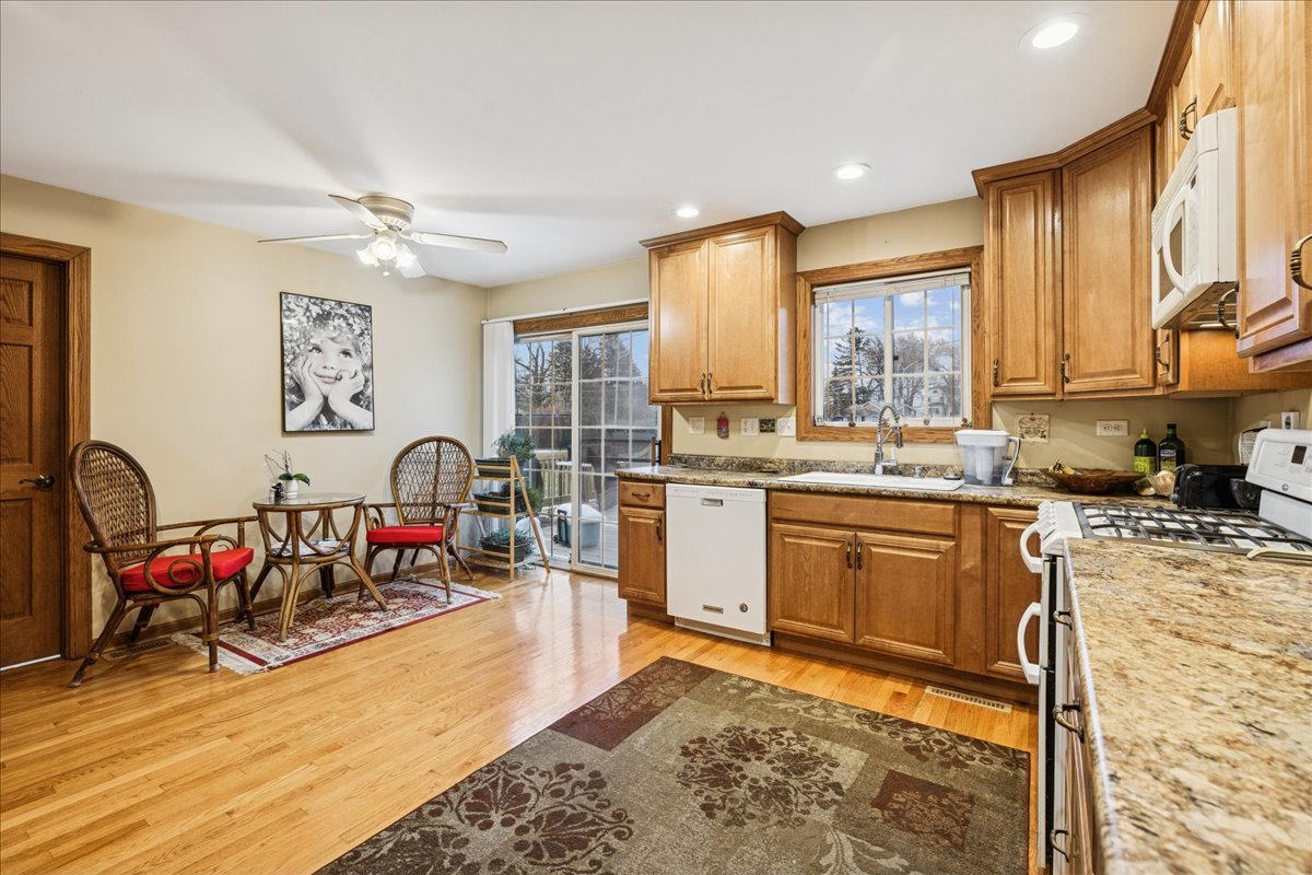 35 Tremont Road Fox Lake, IL 60020 - Photo 9 of 22