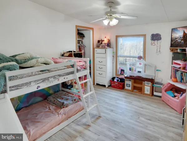 $349,995 | 516 Roberts Road, Great Cacapon, WV 25422