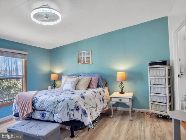 $349,995 | 516 Roberts Road, Great Cacapon, WV 25422