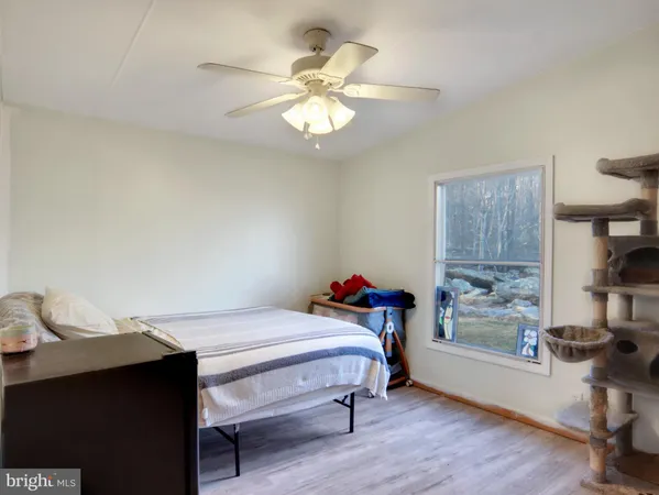 $349,995 | 516 Roberts Road, Great Cacapon, WV 25422