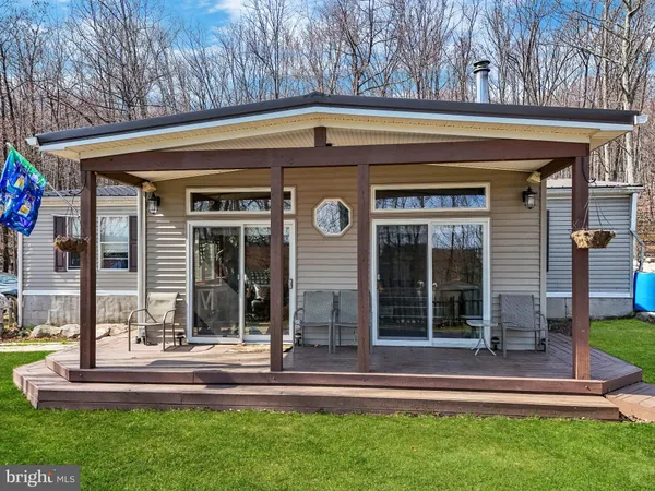 $349,995 | 516 Roberts Road, Great Cacapon, WV 25422