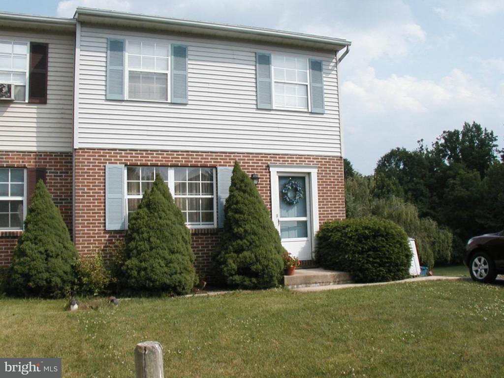 1084 Williamsburg Road Lancaster, PA 17603 - Photo 1 of 3 Gallery Image 1