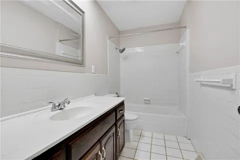 $258,000 | 1610 East Elm Terrace, Olathe, KS 66062