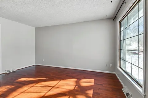 $258,000 | 1610 East Elm Terrace, Olathe, KS 66062