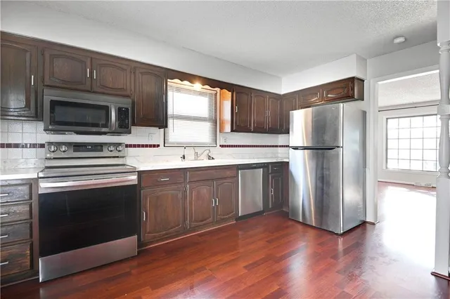 $258,000 | 1610 East Elm Terrace, Olathe, KS 66062