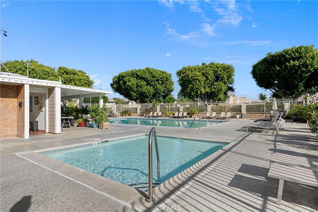 32 Kazan Street Irvine, CA 92604 - Photo 30 of 39 a view of a basket ball ground