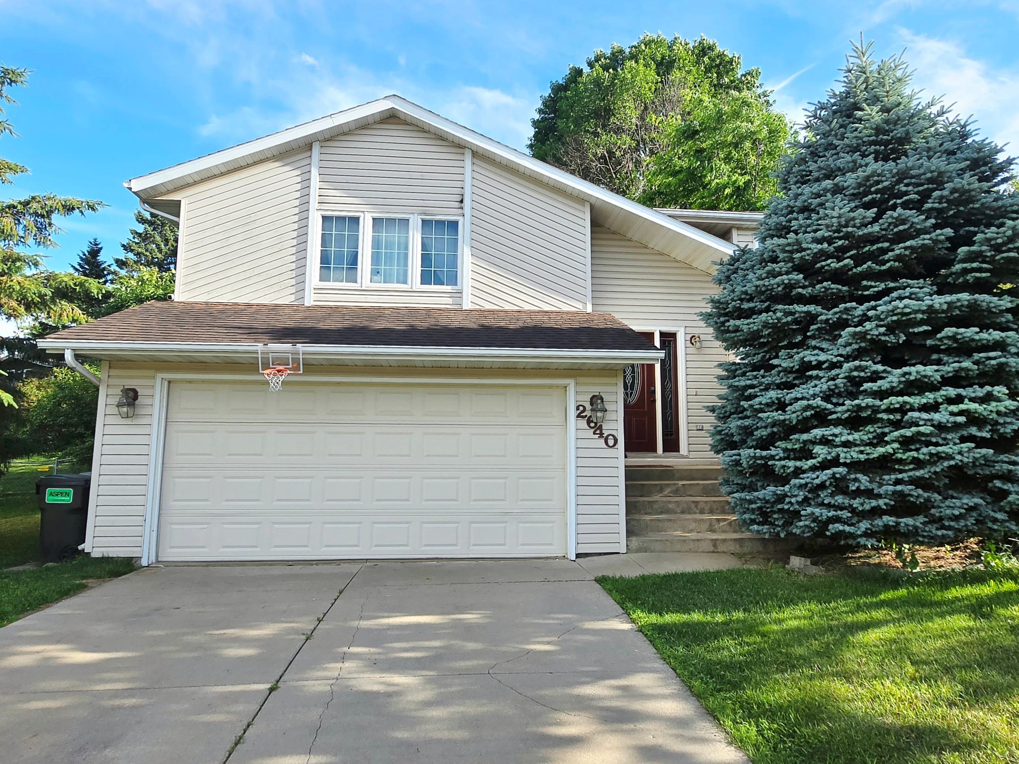 2640 59th Street Northwest Rochester, MN 55901 - Photo 2 of 28