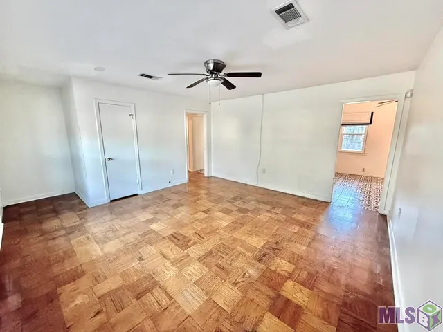 $1,600 | 266 West Parkland Drive, Baton Rouge, LA 70806