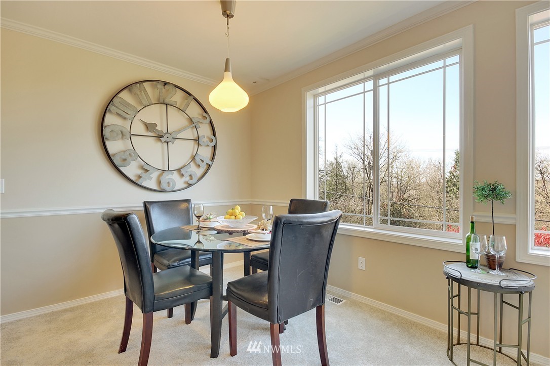 1100 Eagle Ridge Drive South, Unit B Renton, WA 98055 - Photo 3 of 16