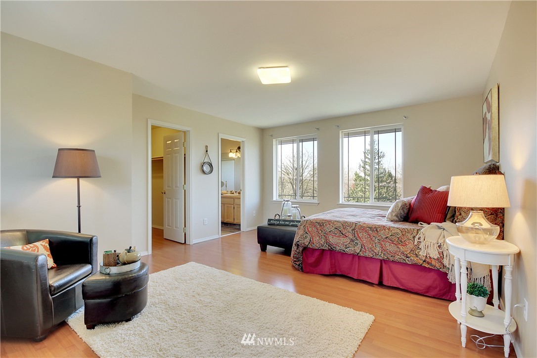 1100 Eagle Ridge Drive South, Unit B Renton, WA 98055 - Photo 8 of 16