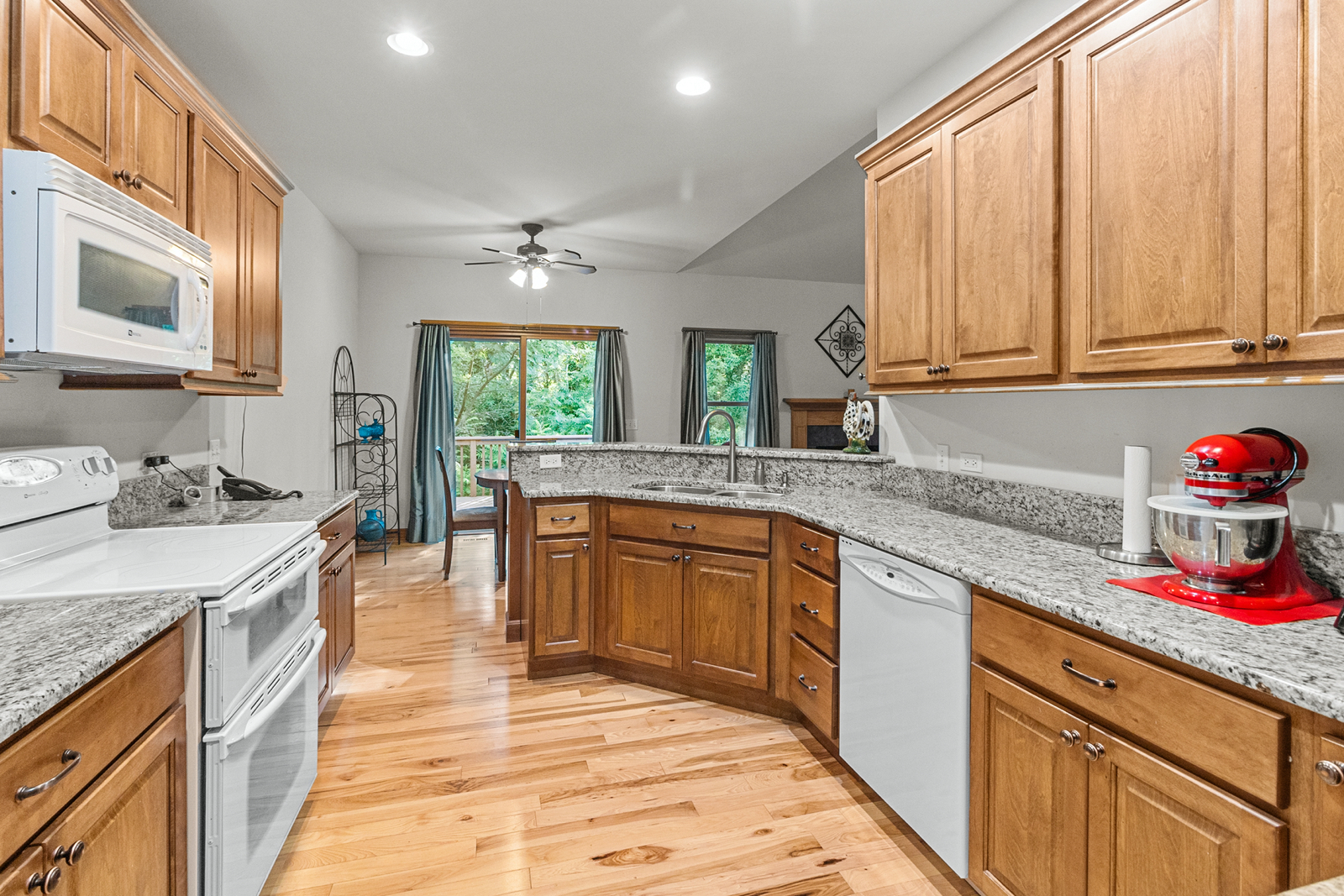 851 Prairie Ridge Drive Woodstock, IL 60098 - Photo 11 of 27 Gallery Image 11