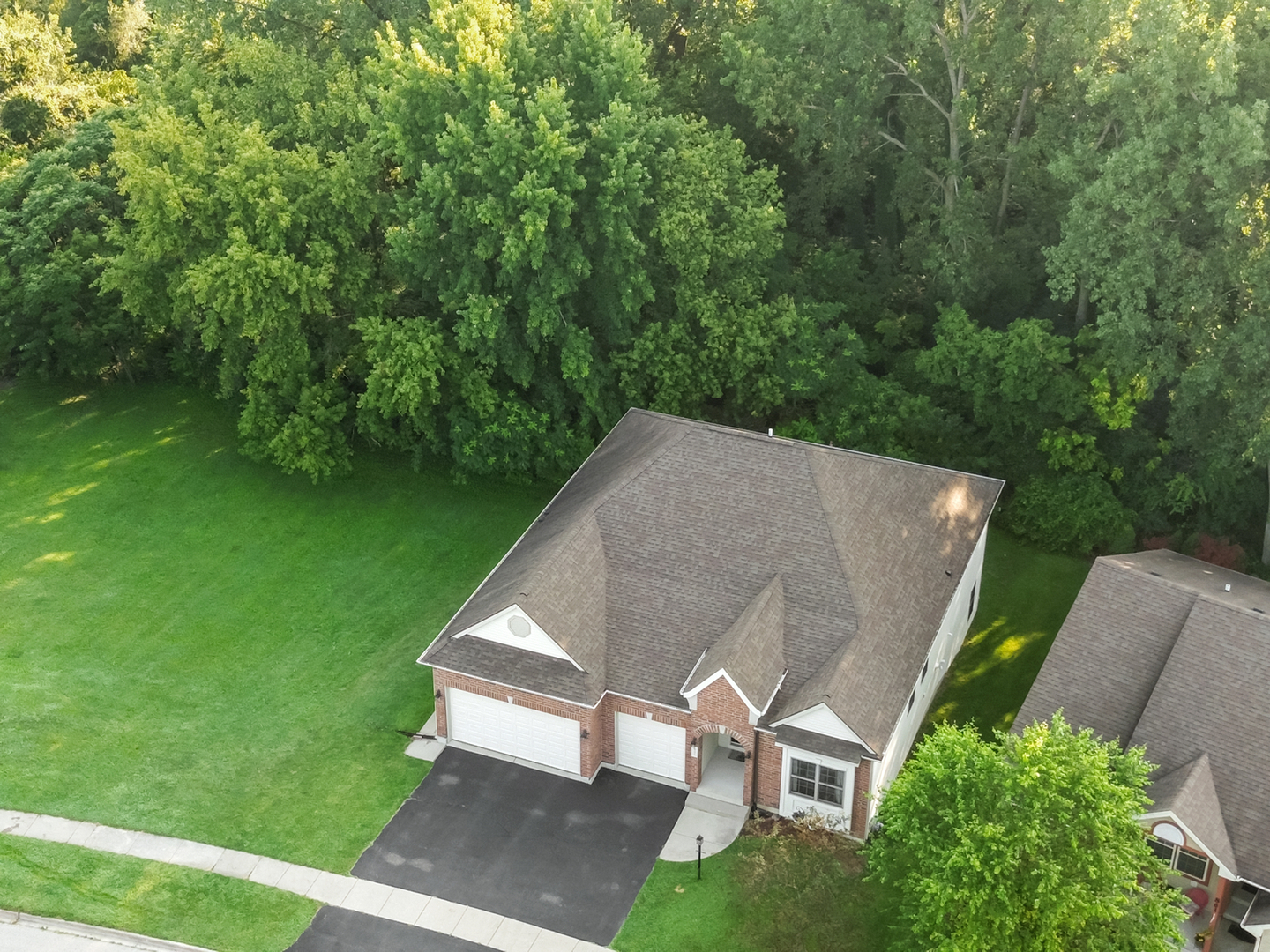 851 Prairie Ridge Drive Woodstock, IL 60098 - Photo 4 of 27 Gallery Image 4