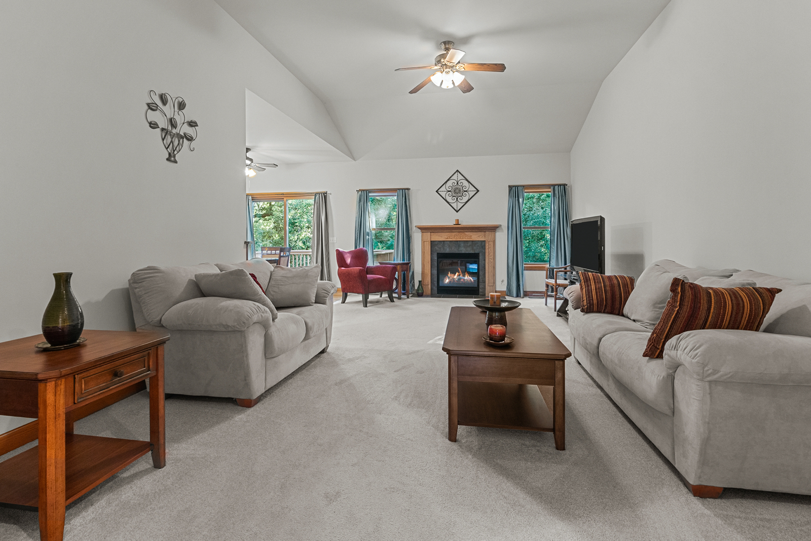 851 Prairie Ridge Drive Woodstock, IL 60098 - Photo 7 of 27 Gallery Image 7