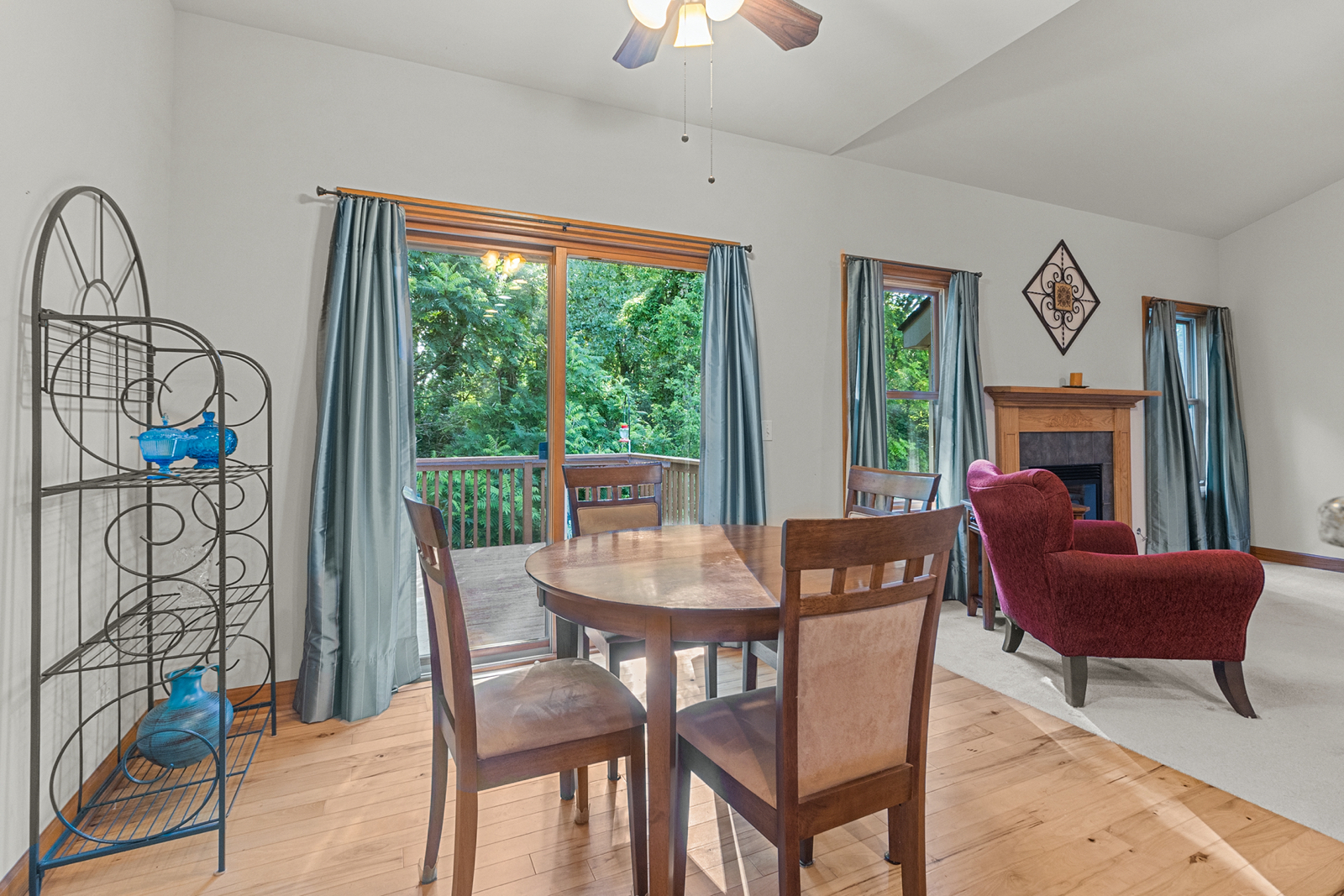 851 Prairie Ridge Drive Woodstock, IL 60098 - Photo 9 of 27 Gallery Image 9