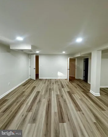 $4,500 | 5100 10th Street North, Arlington, VA 22205