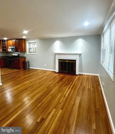 $4,500 | 5100 10th Street North, Arlington, VA 22205