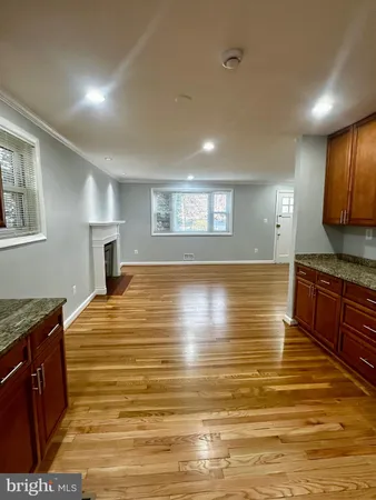 $4,500 | 5100 10th Street North, Arlington, VA 22205