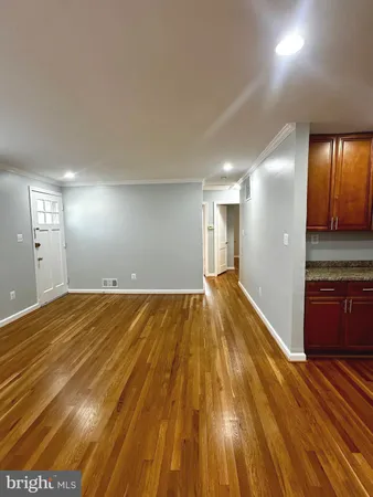 $4,500 | 5100 10th Street North, Arlington, VA 22205