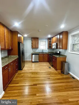 $4,500 | 5100 10th Street North, Arlington, VA 22205