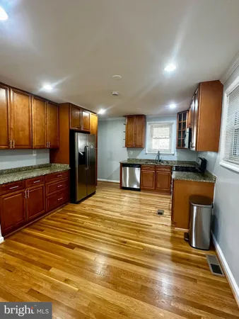 $4,500 | 5100 10th Street North, Arlington, VA 22205