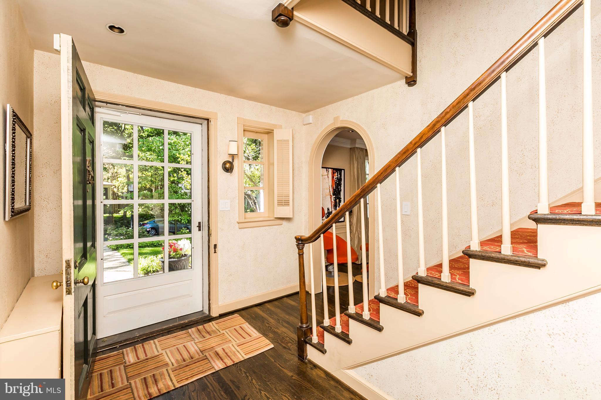 2 St Johns Road Baltimore, MD 21210 - Photo 3 of 30 a view of an entryway
