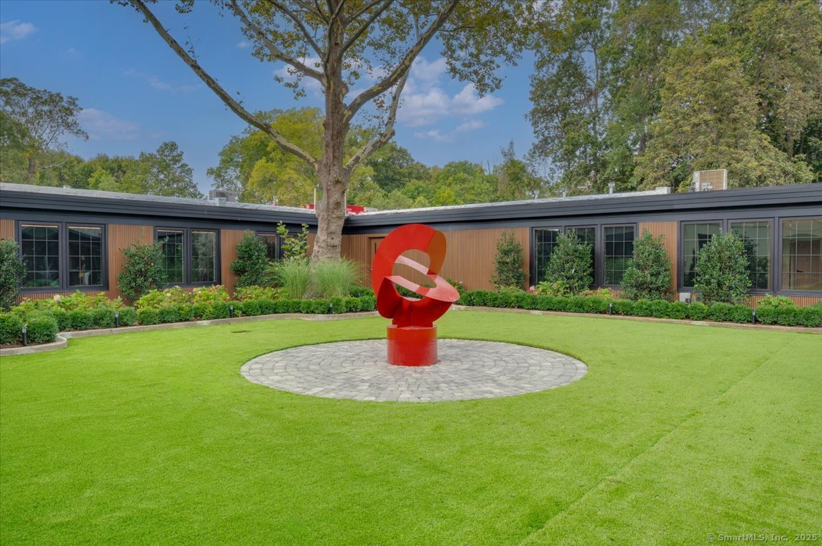 1188 King Street, Unit 116 Greenwich, CT 06831 - Photo 22 of 26 Courtyard