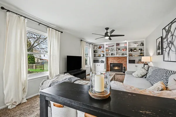 $440,000 | 112 Seton Creek Drive, Oswego, IL 60543