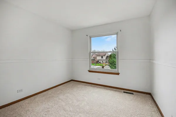 $440,000 | 112 Seton Creek Drive, Oswego, IL 60543