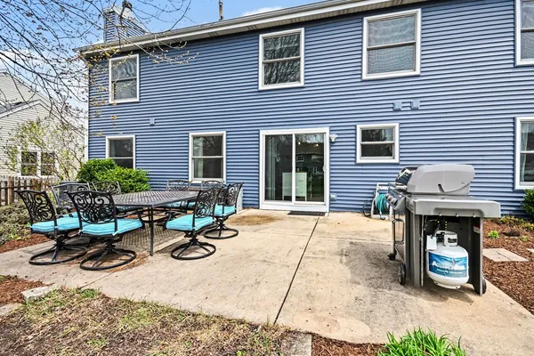 $440,000 | 112 Seton Creek Drive, Oswego, IL 60543
