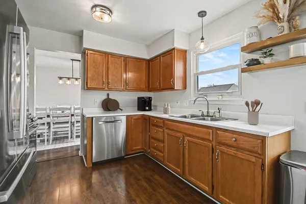 $440,000 | 112 Seton Creek Drive, Oswego, IL 60543