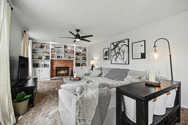 $440,000 | 112 Seton Creek Drive, Oswego, IL 60543