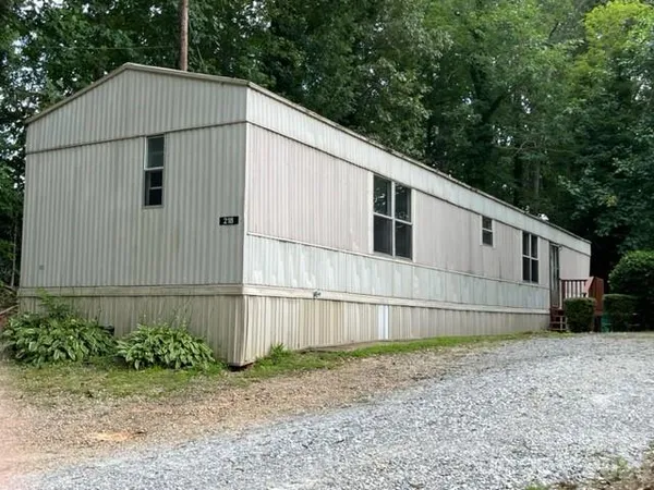 $900 | 218 Hawkins Road, Marion, NC 28752