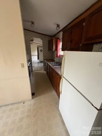 $900 | 218 Hawkins Drive West, Marion, NC 28752