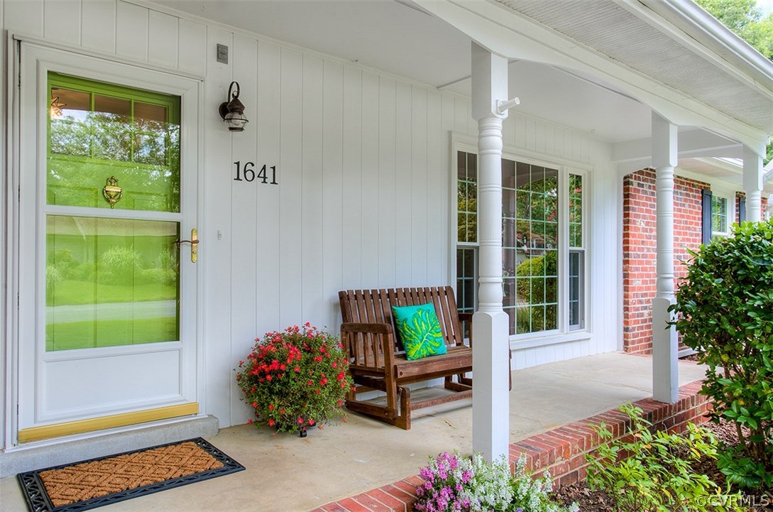 1641 Sandgate Road Midlothian, VA 23113 - Photo 2 of 26 Gallery Image 2