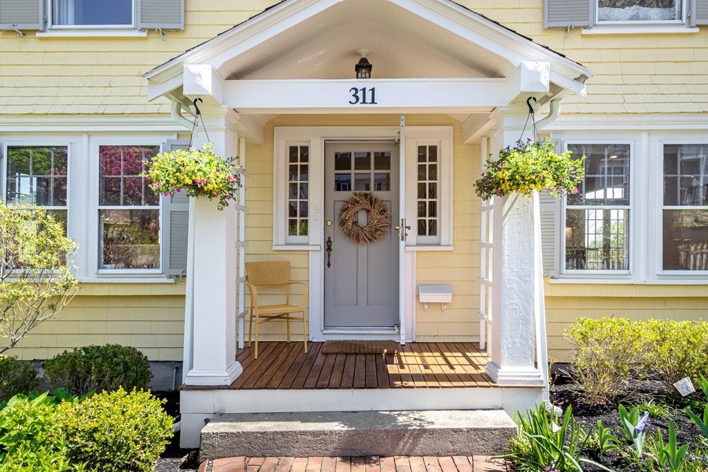 311 Gray Street Arlington, MA 02476 - Photo 3 of 41 Gallery Image 3