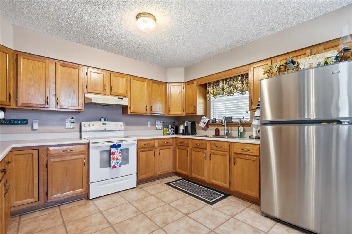 2293 Northeast Ne Cr Lee, FL 32059 - Photo 10 of 37 Gallery Image 10