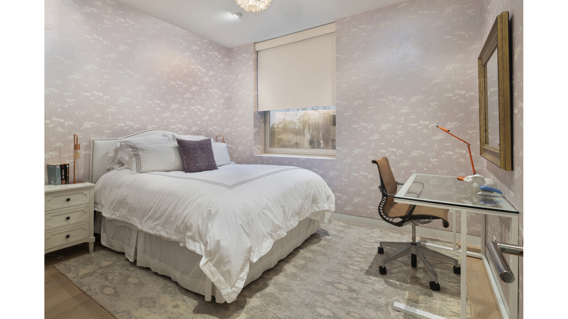 433 East 74th Street, Unit TH/1B Manhattan, NY 10021 - Photo 9 of 15 a bed room with a bed and chair