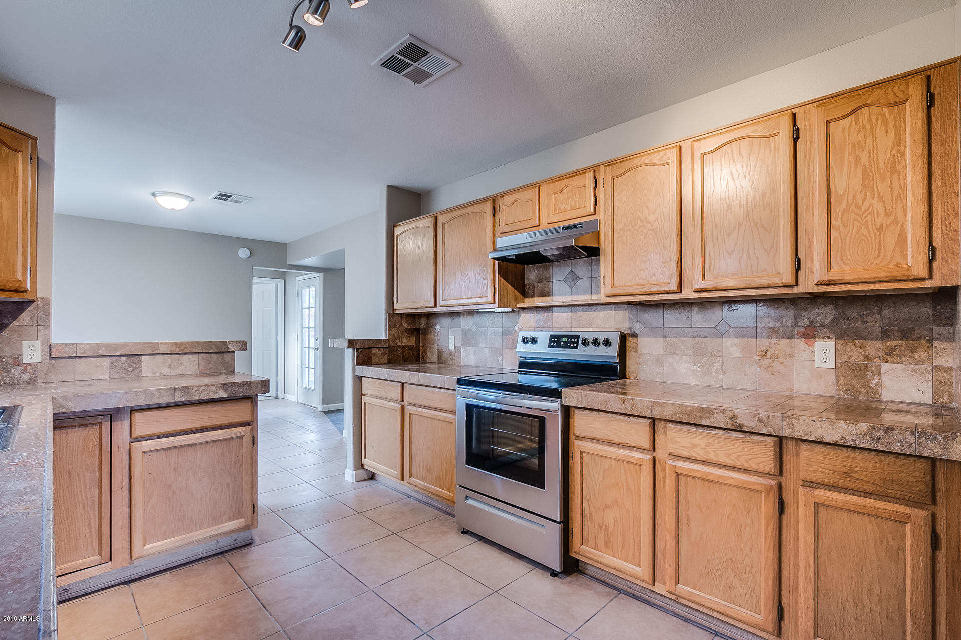 1243 East Redfield Road Gilbert, AZ 85234 - Photo 6 of 25 Redfield - 12