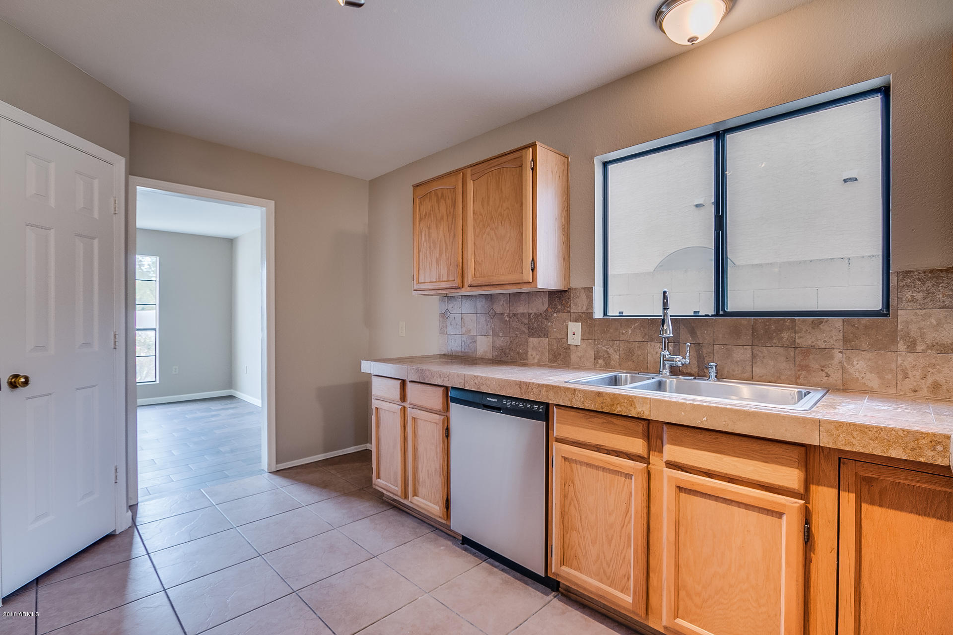 1243 East Redfield Road Gilbert, AZ 85234 - Photo 7 of 25 Redfield - 13