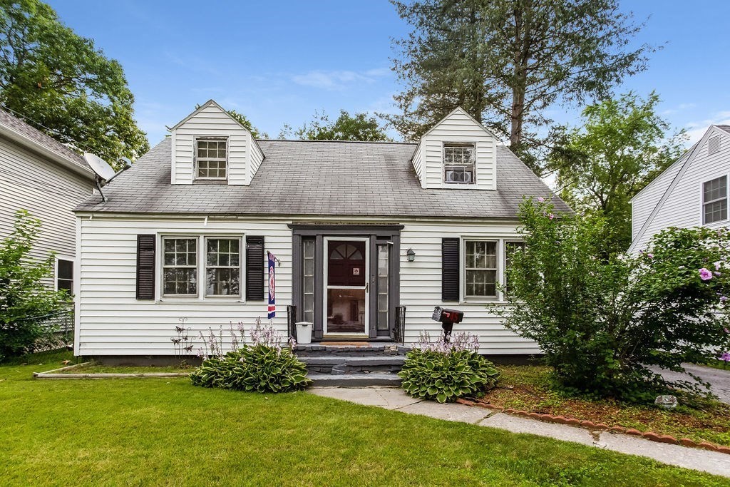 45 Leitch Street Springfield, MA 01109 - Photo 1 of 24